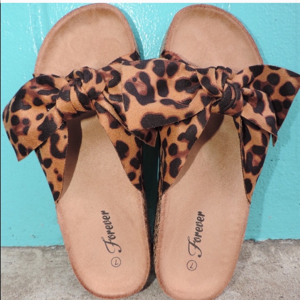 • Leopard Sandals •